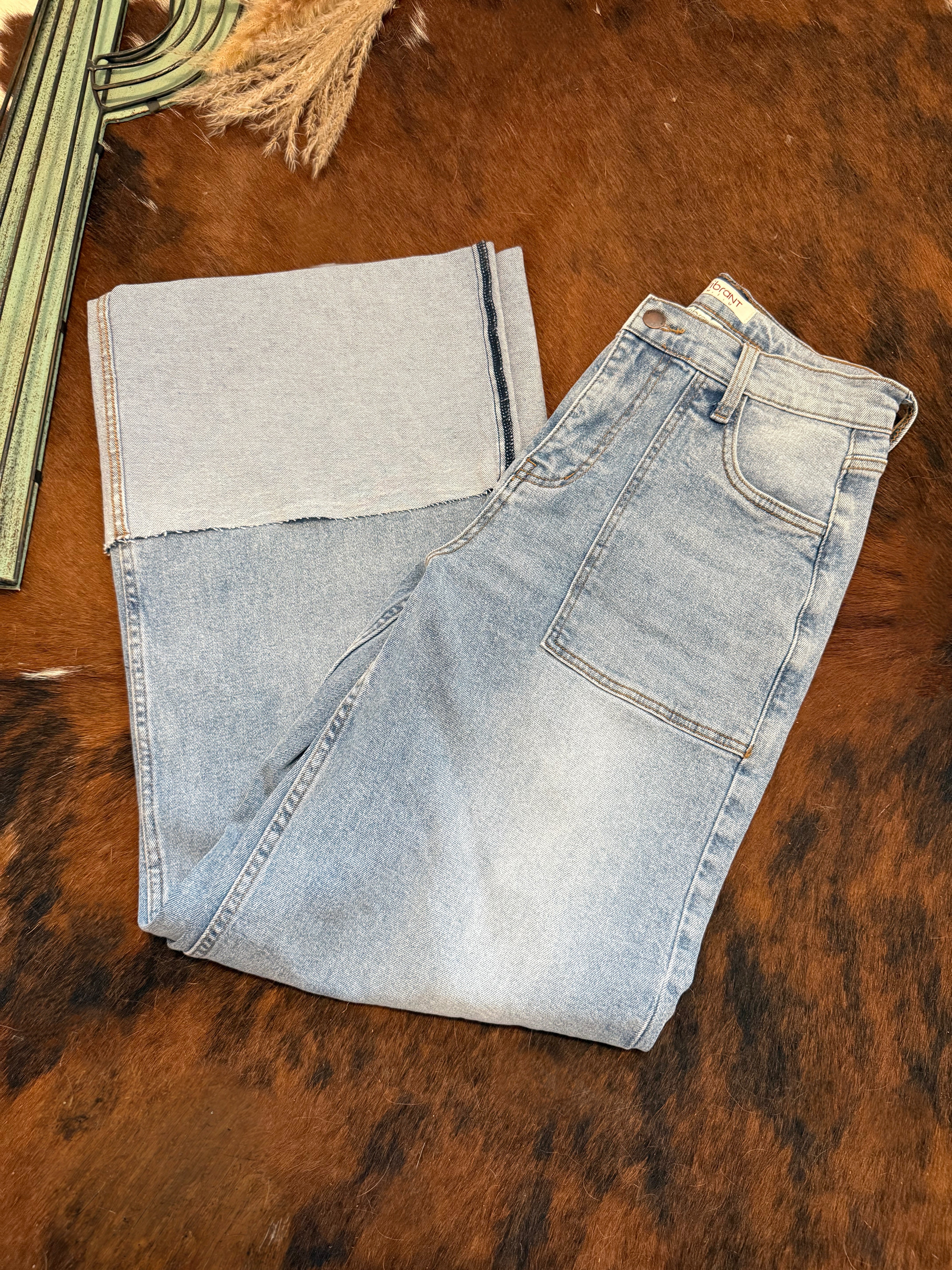 Tuscarora Wide Leg Jeans – Western Boutique Tuscarora Wide Leg Jeans – Western Boutique